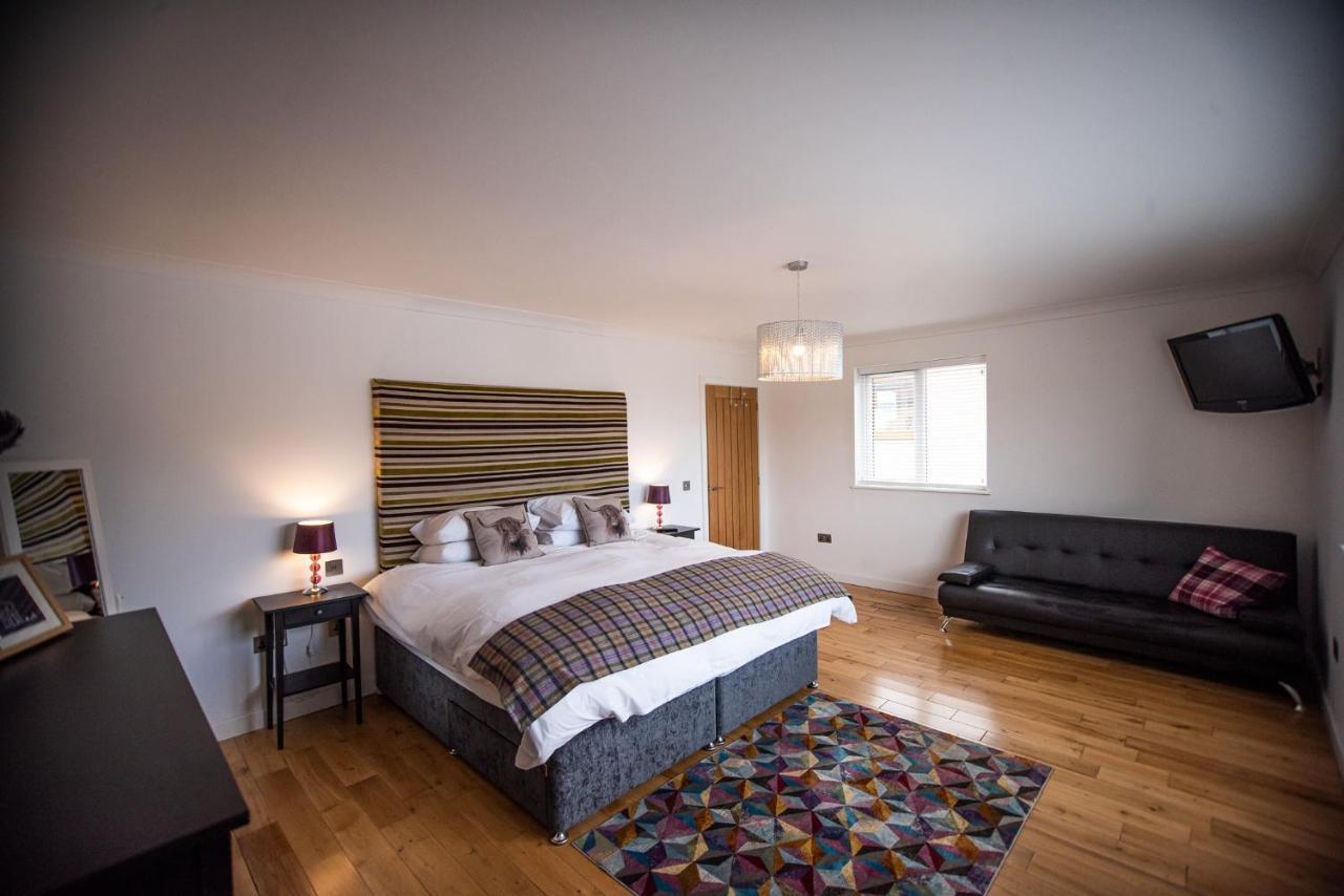 Charming 1Br Cottage With Garden, Spacious Rooms - Part Of Langley Serviced Apartments Several Properties In Wick Wick  Buitenkant foto